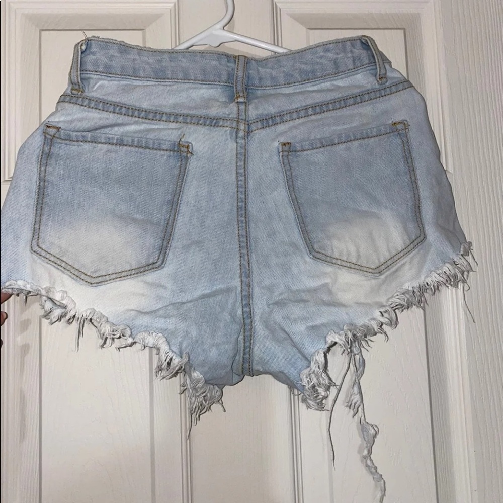 Shorts - Picture 3 of 3